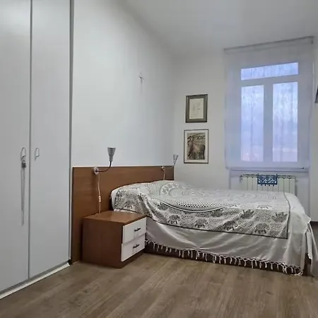 Comfort & Space With Parking Near Center Apartamento Trieste