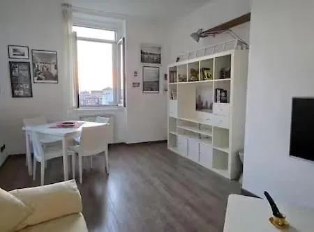 Comfort & Space With Parking Near Center Trieste * 的里雅斯特