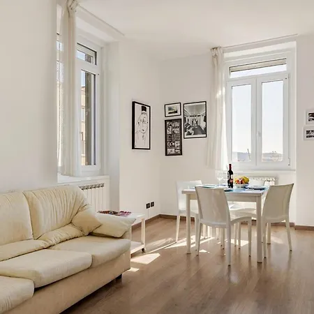 Comfort & Space With Parking Near Center