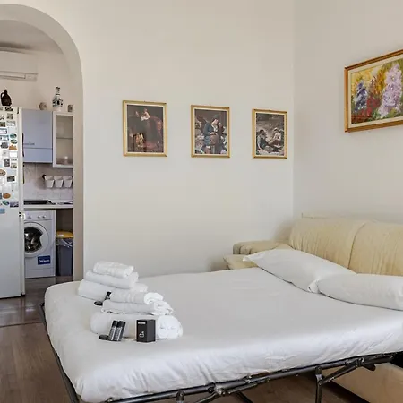 Comfort & Space With Parking Near Center *
