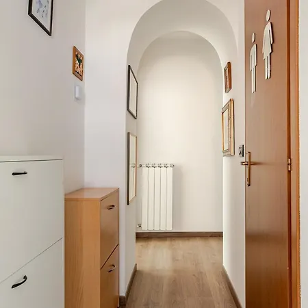 Comfort & Space With Parking Near Center Apartamento Trieste