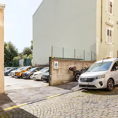 Apartamento Comfort & Space With Parking Near Center Trieste