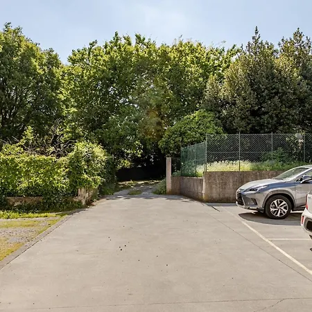 Comfort & Space With Parking Near Center Apartamento