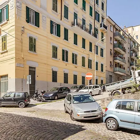 Comfort & Space With Parking Near Center Apartamento *