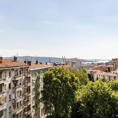 Apartamento Comfort & Space With Parking Near Center Trieste